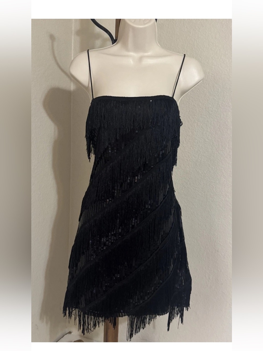 Black Fringe Sequin Dress – Layered Fringe, Diagonal Detail, Party Ready Size M